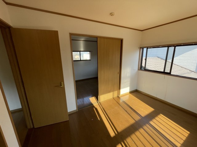 知多市八幡字東水代の一戸建ての洋室