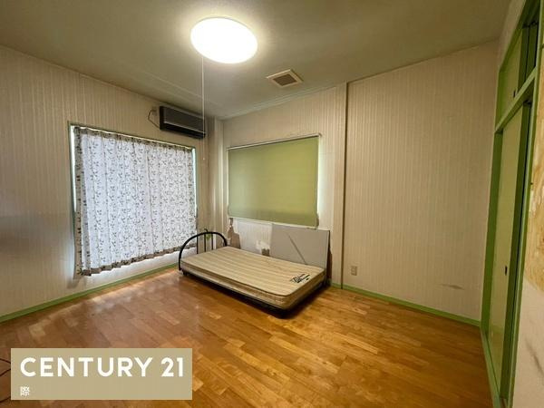 和歌山市延時　店舗付き住宅の洋室