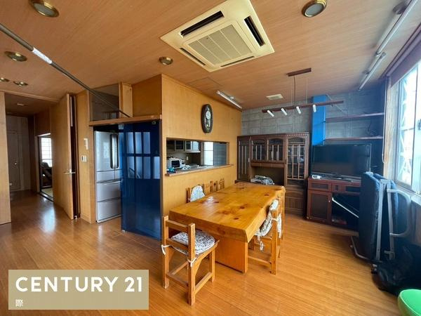 和歌山市延時　店舗付き住宅の居間・リビング