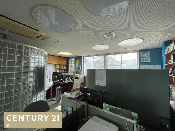 和歌山市延時　店舗付き住宅の内装