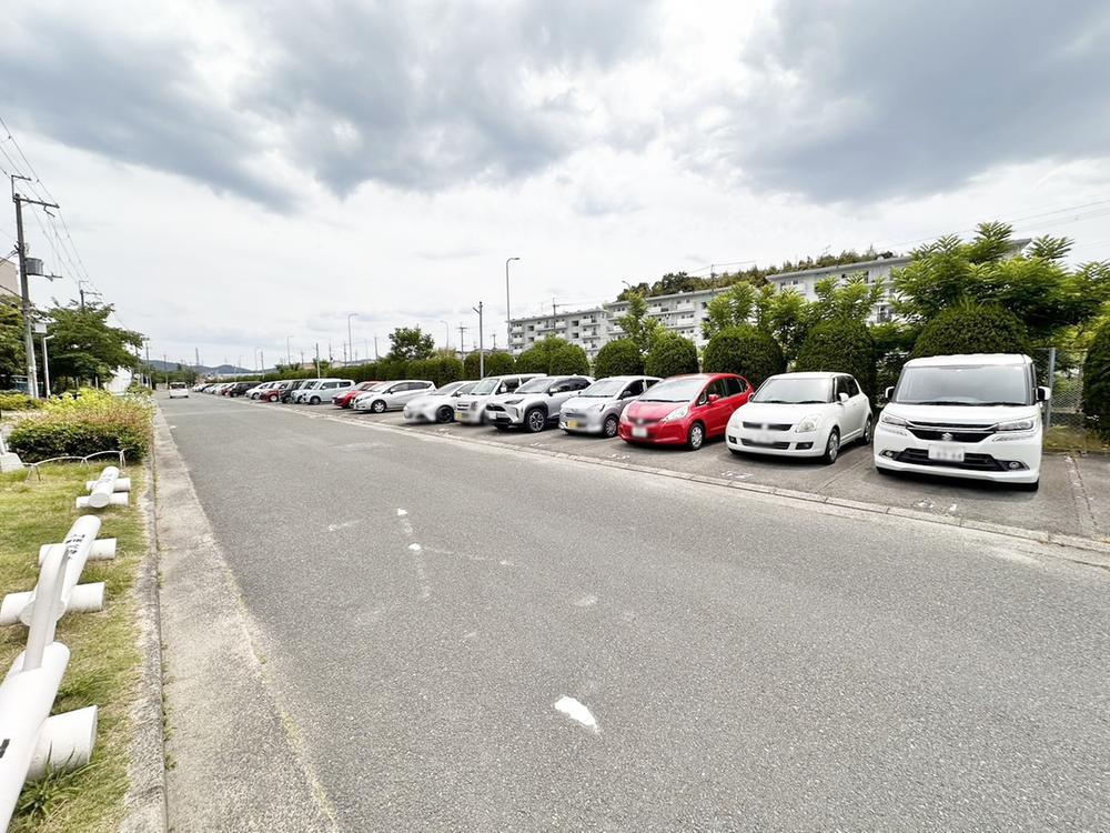 釈尊寺第一住宅　6号棟の駐車場|駐車場■物件内覧・資金計画相談・住宅ローン相談、リフォーム相談、お問合せ受付中■
※当日・翌日のご内覧、ご相談はお電話でのお問合せがスムーズです！