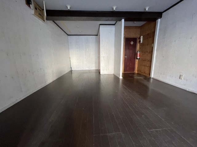 錦町山崎店舗Bの居間・リビング