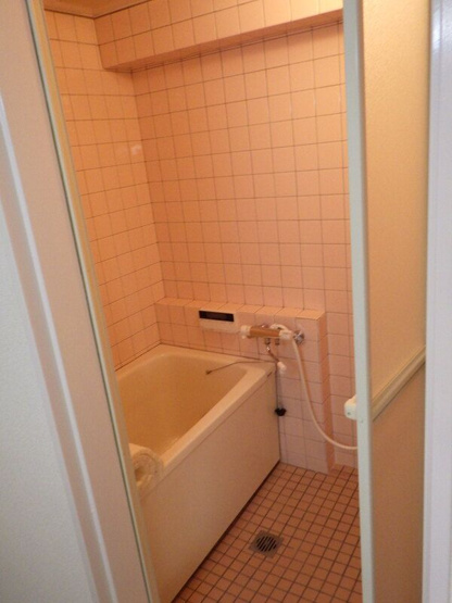 【浴室】 | 秀和警固レジデンス | 別号室の写真になります。現況優先。