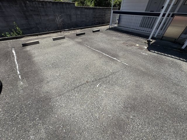イーストオークⅠの駐車場