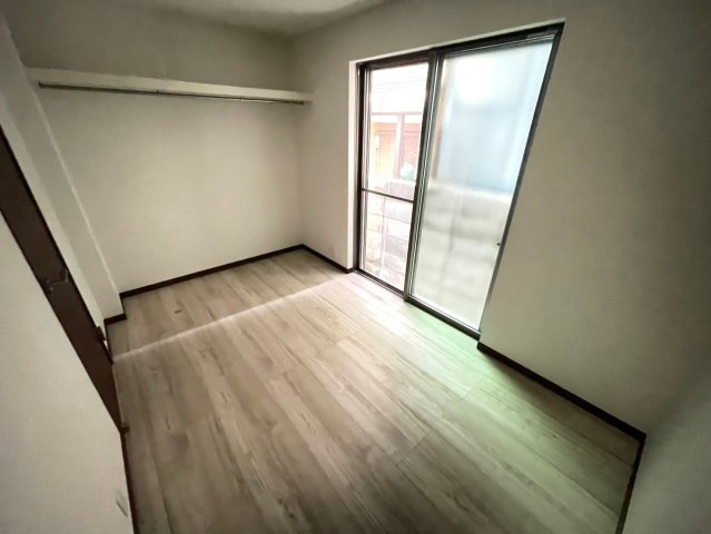 梅津罧原町の洋室