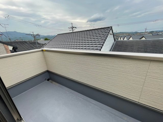 梅津罧原町のバルコニー