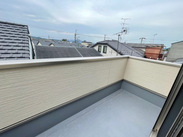 梅津罧原町のバルコニー