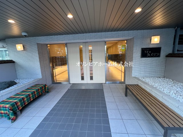 宇喜田カメリア　2階　60.50㎡　新規リノベーション　エアコン3台付のエントランス