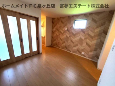 【居間・リビング】 | F+style 堺・堀上町1号館 | リビングと洋室の間仕切りを閉めたとき