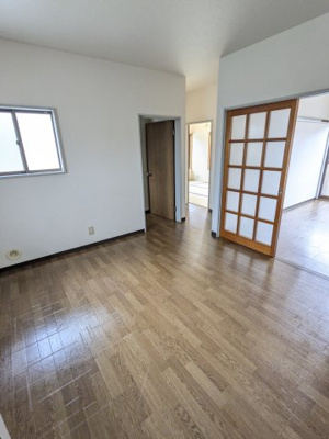 【洋室】 | メゾンド角田２