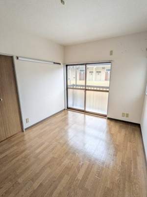 【洋室】 | メゾンド角田２