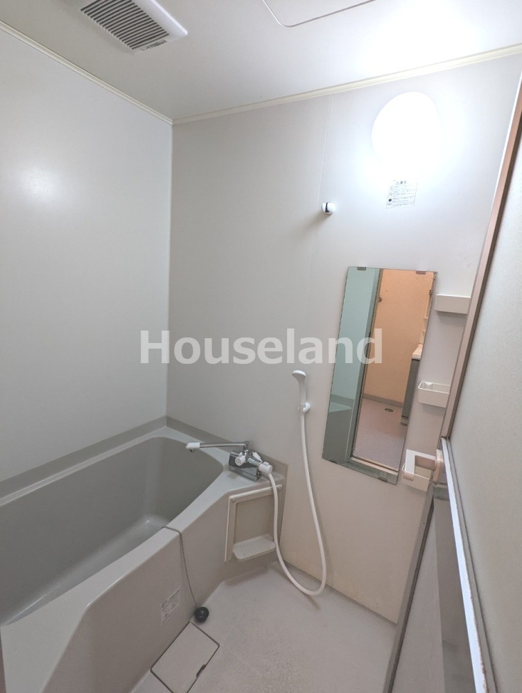 グリーンフル小雑賀の浴室