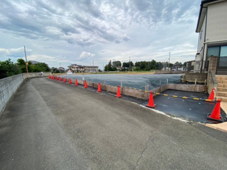 【前面道路含む現地写真】 | 坂戸市紺屋　建築条件なし売地　東武東上線『鶴ヶ島駅』48分　【三芳野小学区】