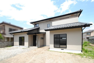 【外観】 | 【再生住宅】甲府市国母3丁目 | 外観は落ち着いています