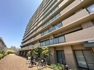 【バルコニー】 | アネティス鳳 | ゆとりある玄関ですので、シューズボックスも置けますね！