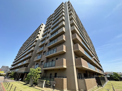 【外観】 | アネティス鳳 | 現地見学当日から承っております♪現地周辺の環境や、駅までの道のりなど周辺環境も合わせてご確認いただき、ぜひご検討ください！