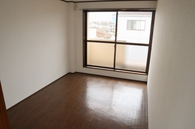 和歌山市松江中３丁目の賃貸マンションの洋室