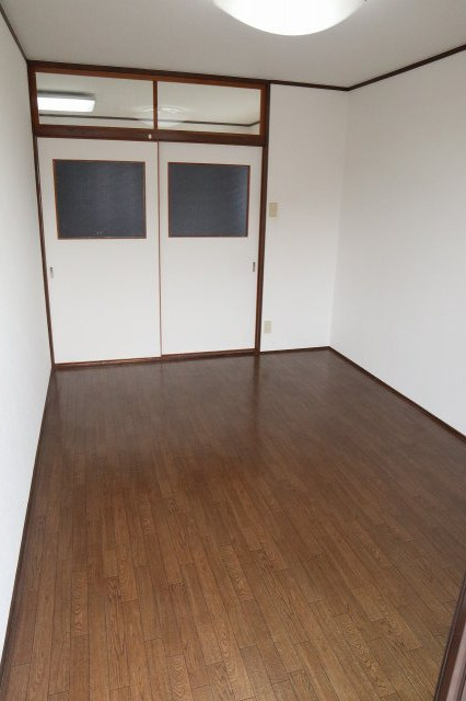 和歌山市松江中３丁目の賃貸マンションの洋室