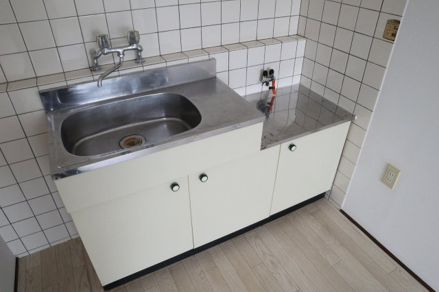 和歌山市松江中３丁目の賃貸マンションのキッチン