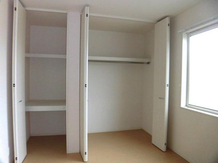 ブライトコート花繰 B棟の収納|B102 収納