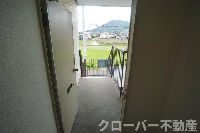 コーポサンライズの玄関