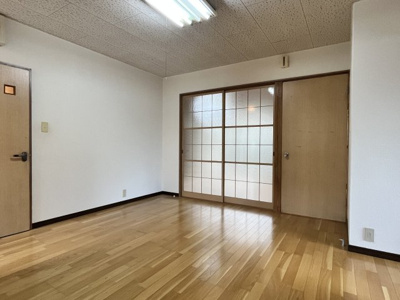 【居間・リビング】 | 淡窓ハイムⅢ | ゆったりとした居間です