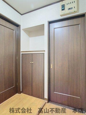 稲元滝口邸・南の玄関