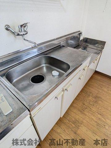 稲元滝口邸・南のキッチン