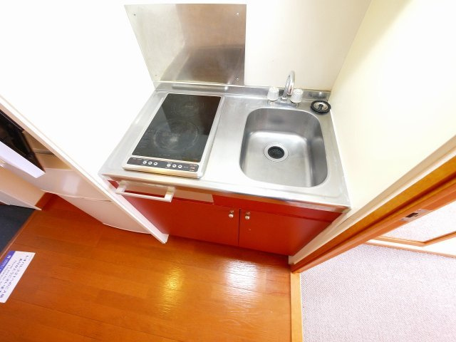 レオパレスＦｏｎｄ　Ｖｉｌｌａｇｅのキッチン|きれいなキッチンです