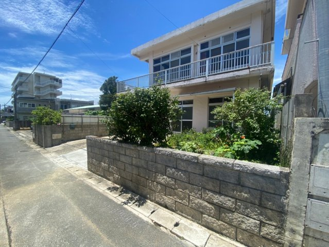 名護市宮里5丁目　中古戸建の外観