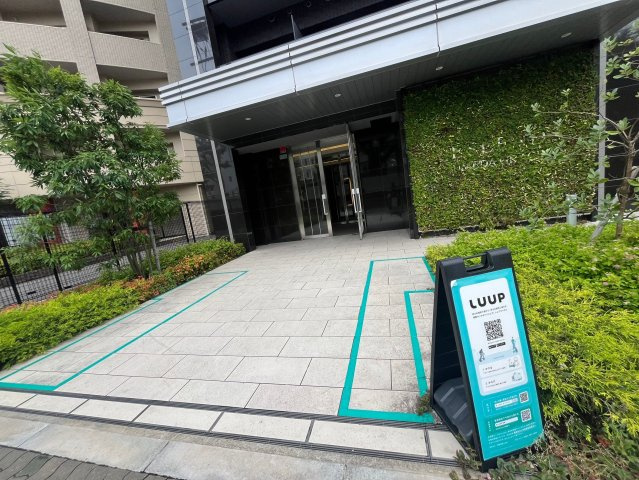 エスリード梅田グレイスのエントランス