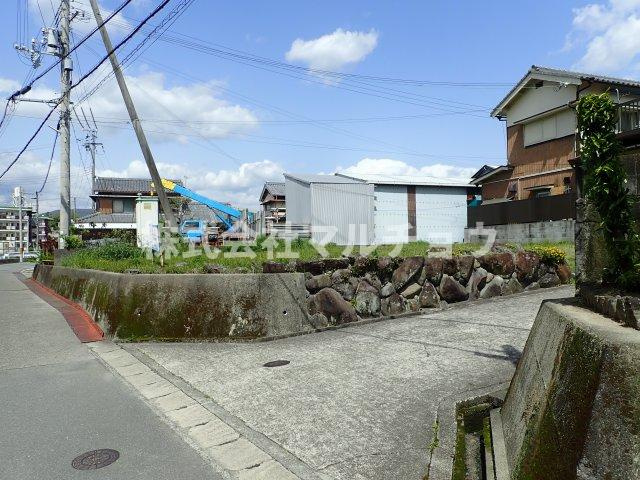 新庄町売地の前面道路含む現地写真