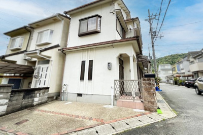 【外観】 | 伏見区日野野色町　中古戸建 | 《ローンの事やお家探しのご相談は（株）ゆいホームにお任せ下さい。ちょっとした疑問にも解りやすくお応えします。》お気軽にどうぞ(^^)/