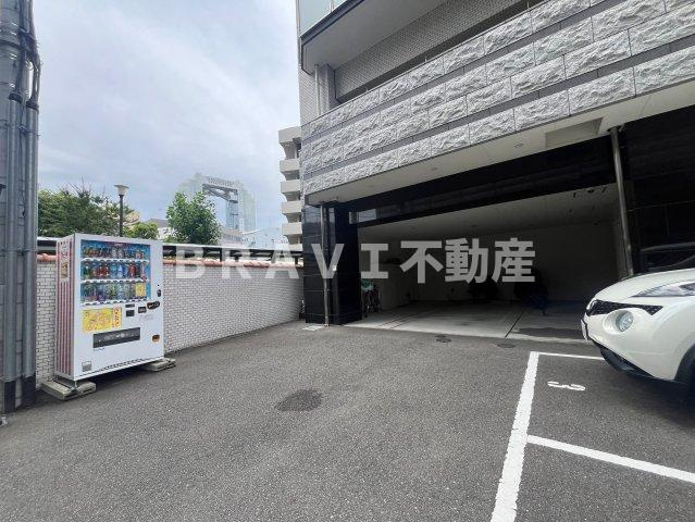 NORTH VILLAGE　伍番館の駐車場