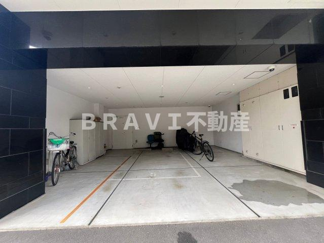 NORTH VILLAGE　伍番館の駐車場