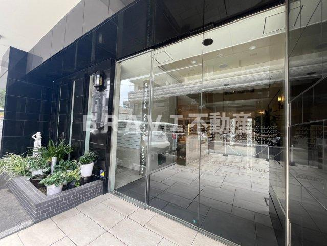 NORTH VILLAGE　伍番館のエントランス