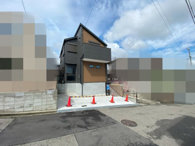 明石市松が丘3丁目　新築戸建の前面道路含む現地写真
