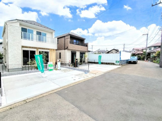 【前面道路含む現地写真】 | ◆前面道路も幅員があり車の運転も安心！前面道路は閑静な住宅地。車通りの少ない道路です。お子様にも安心です。