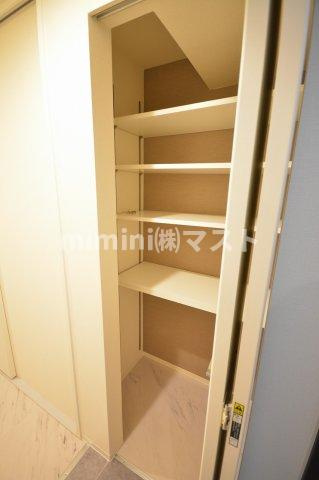 ドゥーエ立売堀の玄関