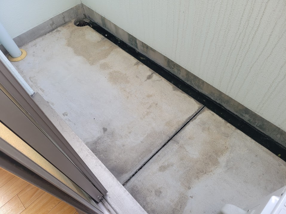 ユニバーシティ丸光のバルコニー