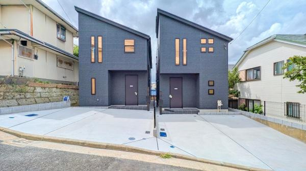 横浜市保土ケ谷区鎌谷町の新築一戸建の外観|閑静な住宅地でゆったりとお過ごし頂けます。
現地と合わせて周辺環境もご案内致します。