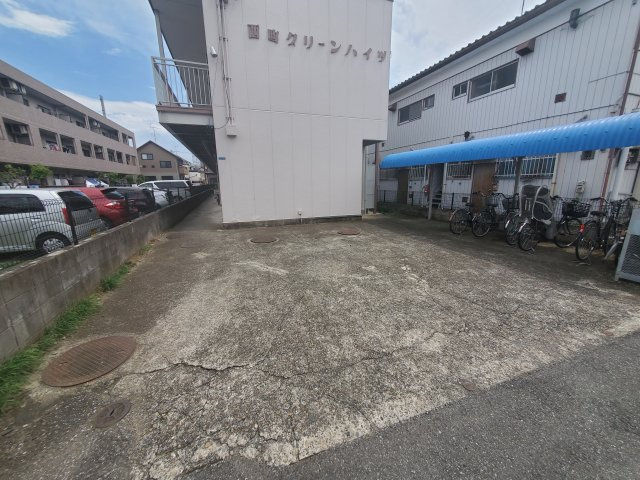 西町グリーンハイツのエントランス
