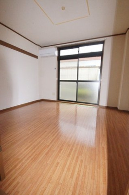 【居間・リビング】 | シ－サイド大淀 | おしゃれな居間です