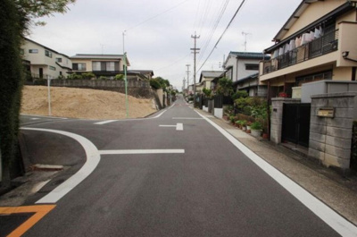 【前面道路含む現地写真】 | MIRASUMO緑区神沢12105③全3棟＜新築一戸建て仲介手数料無料＞ | 前面道路含む現地写真です