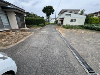 【前面道路含む現地写真】 | 米沢市太田町5丁目　売地 | 位置指定道路