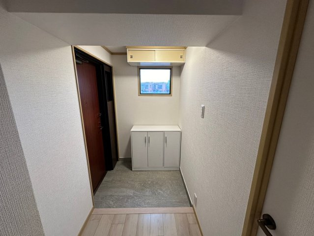ライオンズマンション藤ヶ丘ガーデンの玄関|清潔感のある明るい玄関です