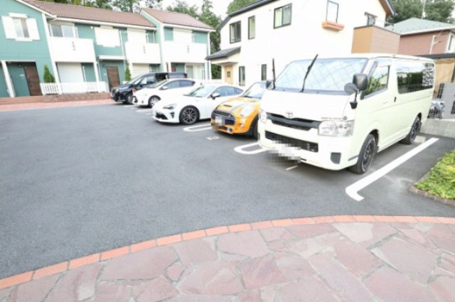 ガーデン・テラス・グラズヘイムの駐車場