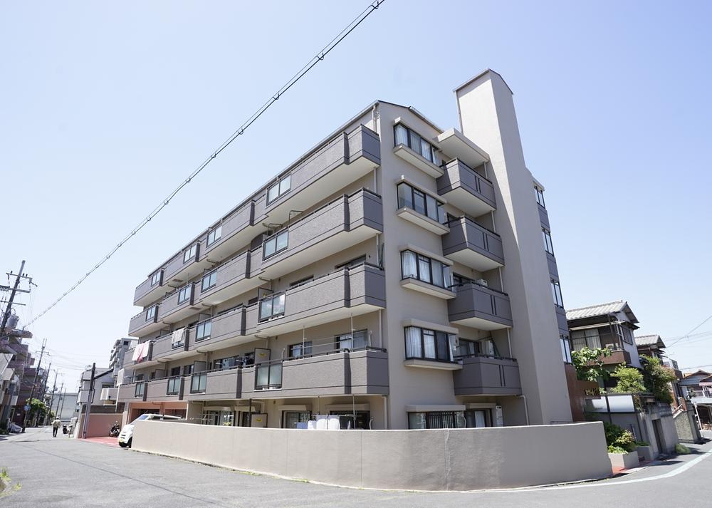 セザールくずはの外観|新しい生活にいかがでしょうか？外観はお住まいの顔になります。こだわりたいポイントですね。水回りリフォームやリノベーションも承ってます。
■現地見学・資金計画相談・住宅ローン相談もお問合せ受付中■