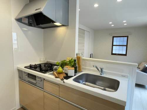 和泉市伯太町２丁目のハイツのキッチン