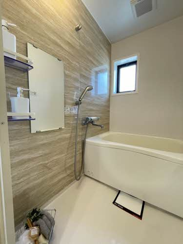 和泉市伯太町２丁目のハイツの浴室